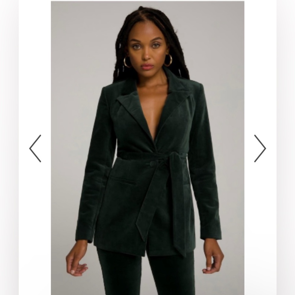 Good American Green  coat🧥